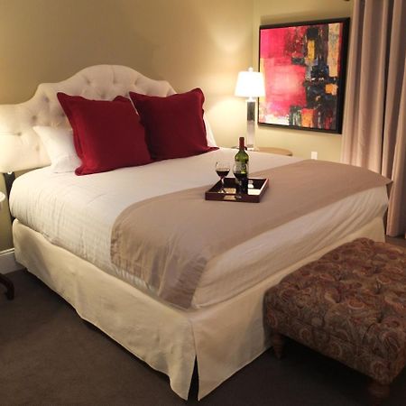 The English Inn Eaton Rapids Екстериор снимка