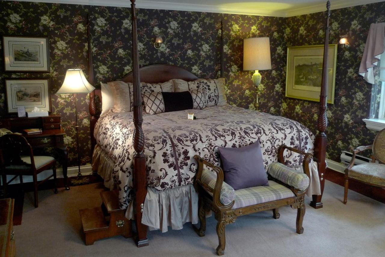 The English Inn Eaton Rapids Екстериор снимка