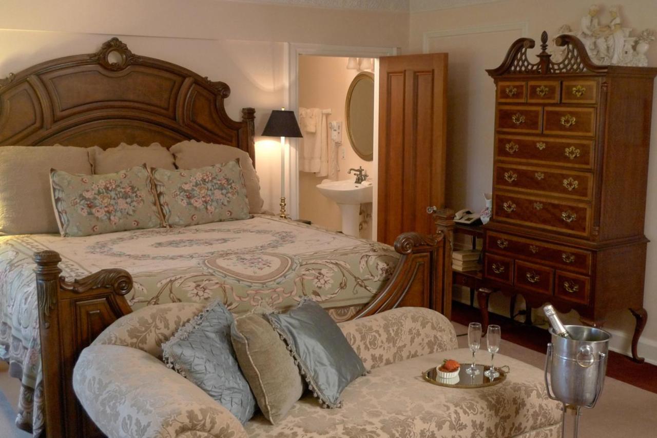 The English Inn Eaton Rapids Екстериор снимка
