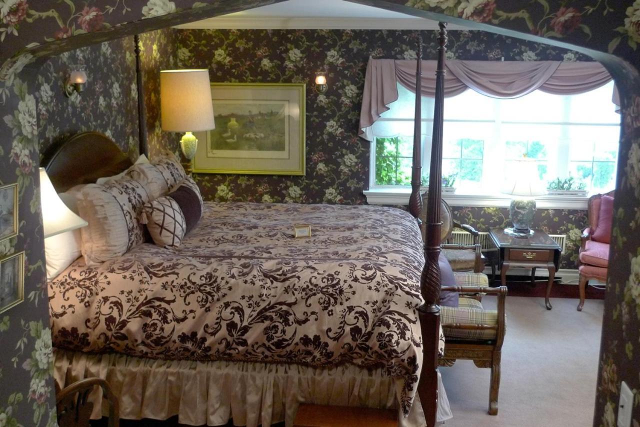 The English Inn Eaton Rapids Екстериор снимка